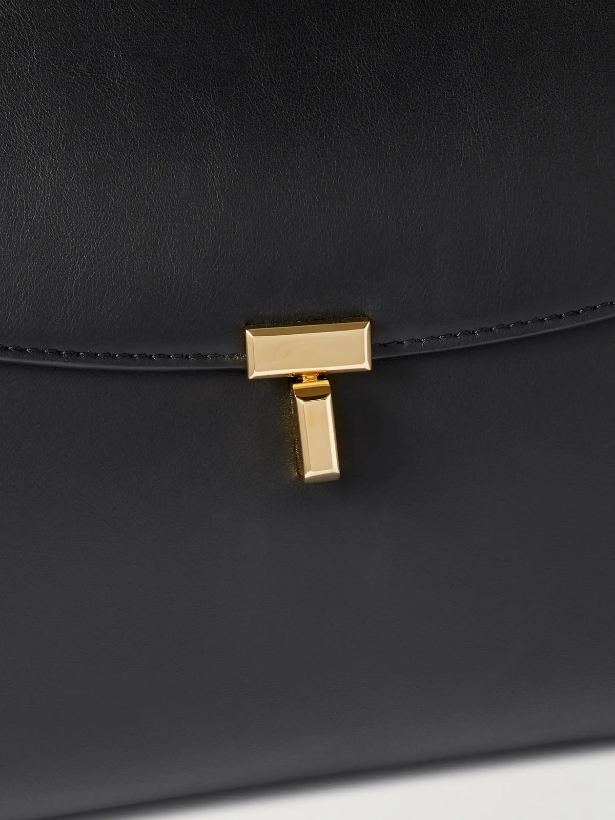 T-lock Large Leather Shoulder Bag