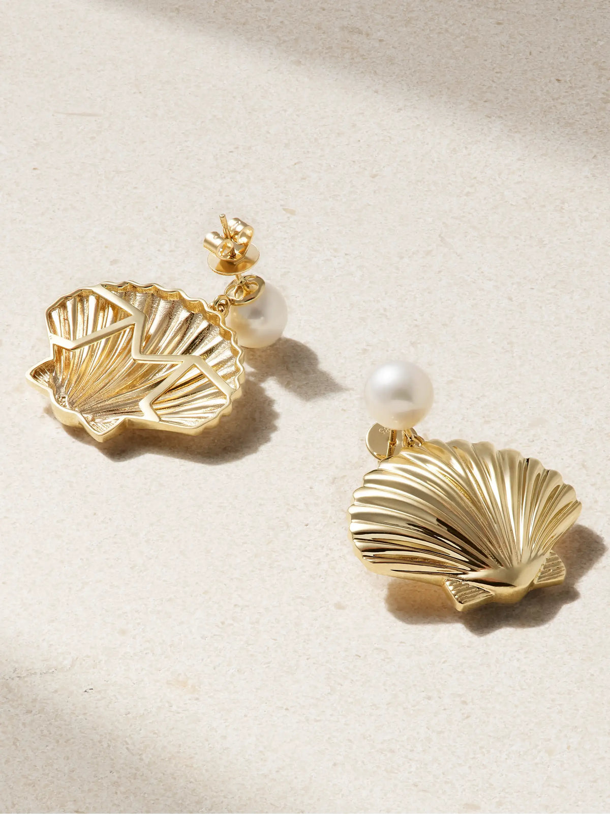 Venus 14-karat Gold Pearl Earrings