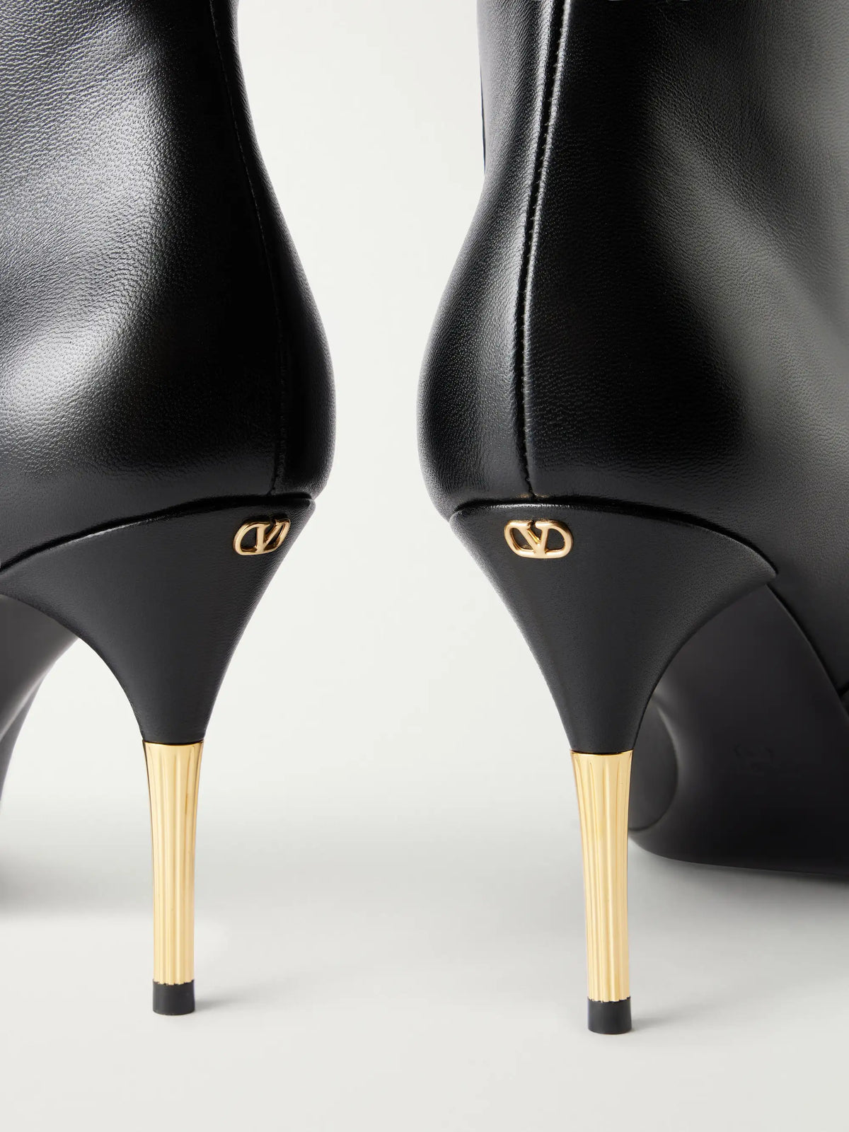 Valentino Garavani Sinead Bootie 85 Suede-trimmed Leather Ankle Boots