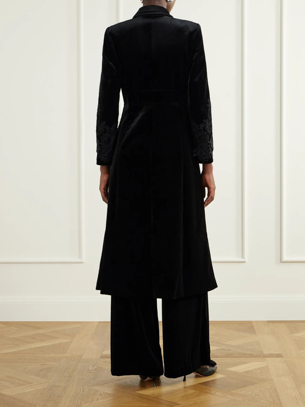 Loretta Caponi Rose Embroidered Velvet Coat