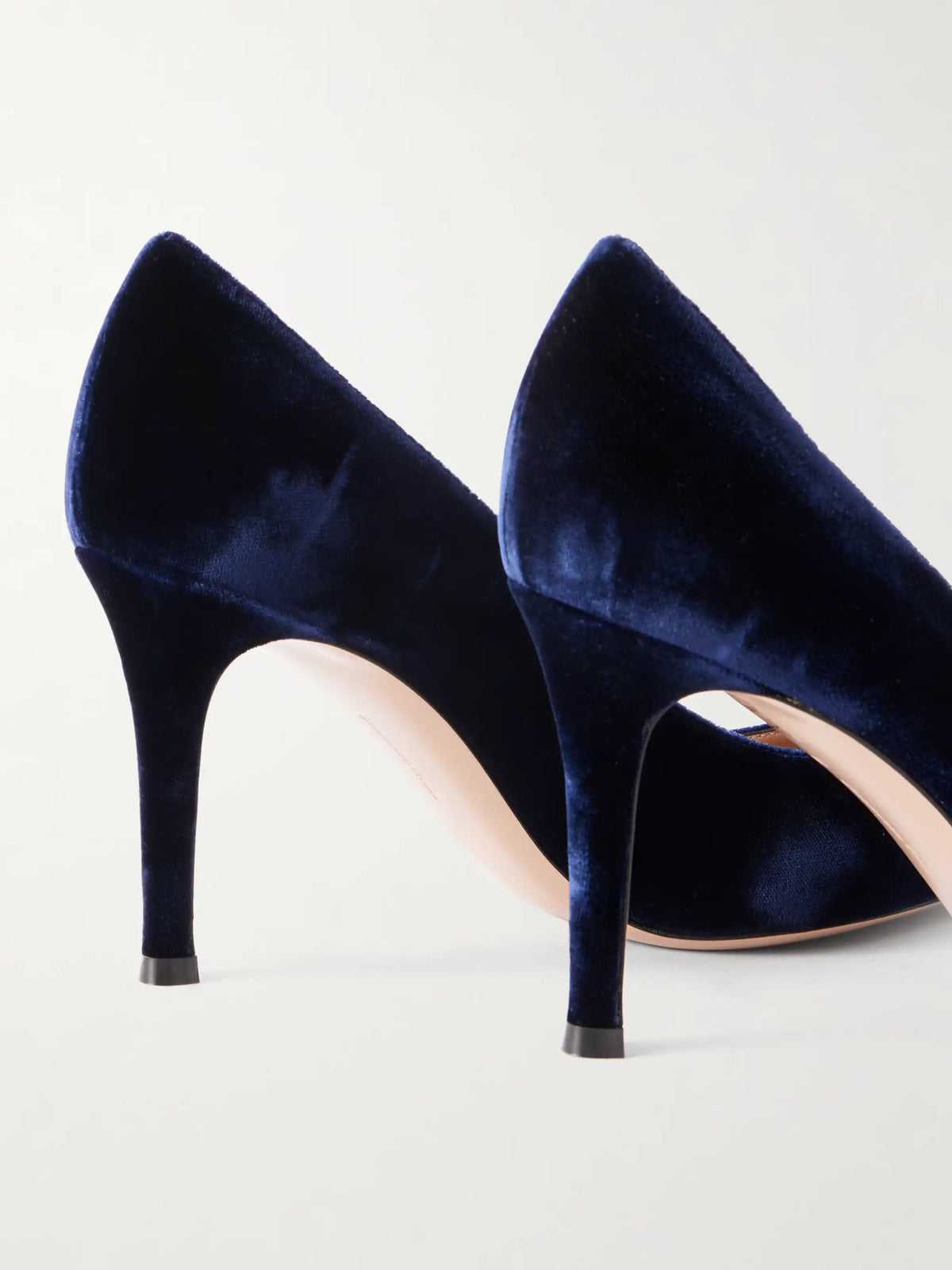 85 Velvet Pumps
