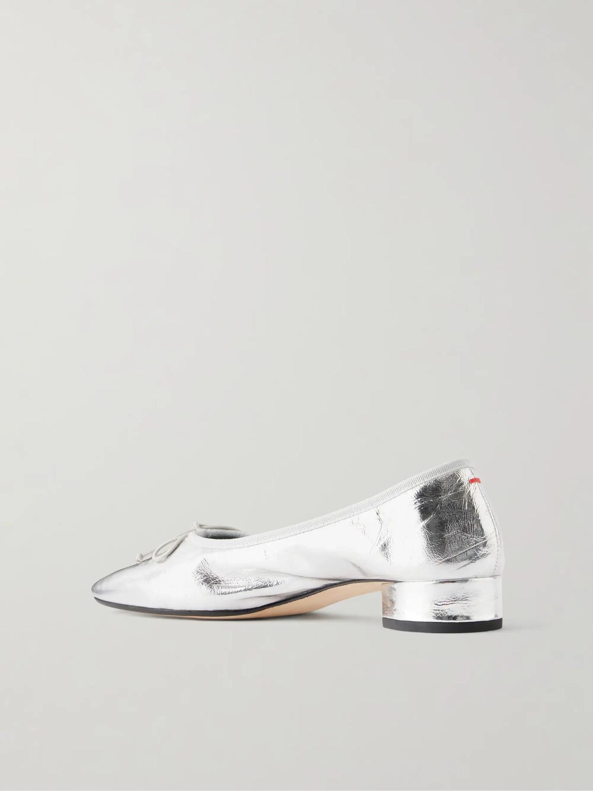Onda Bow-detailed Crinkled Metallic Leather Pumps