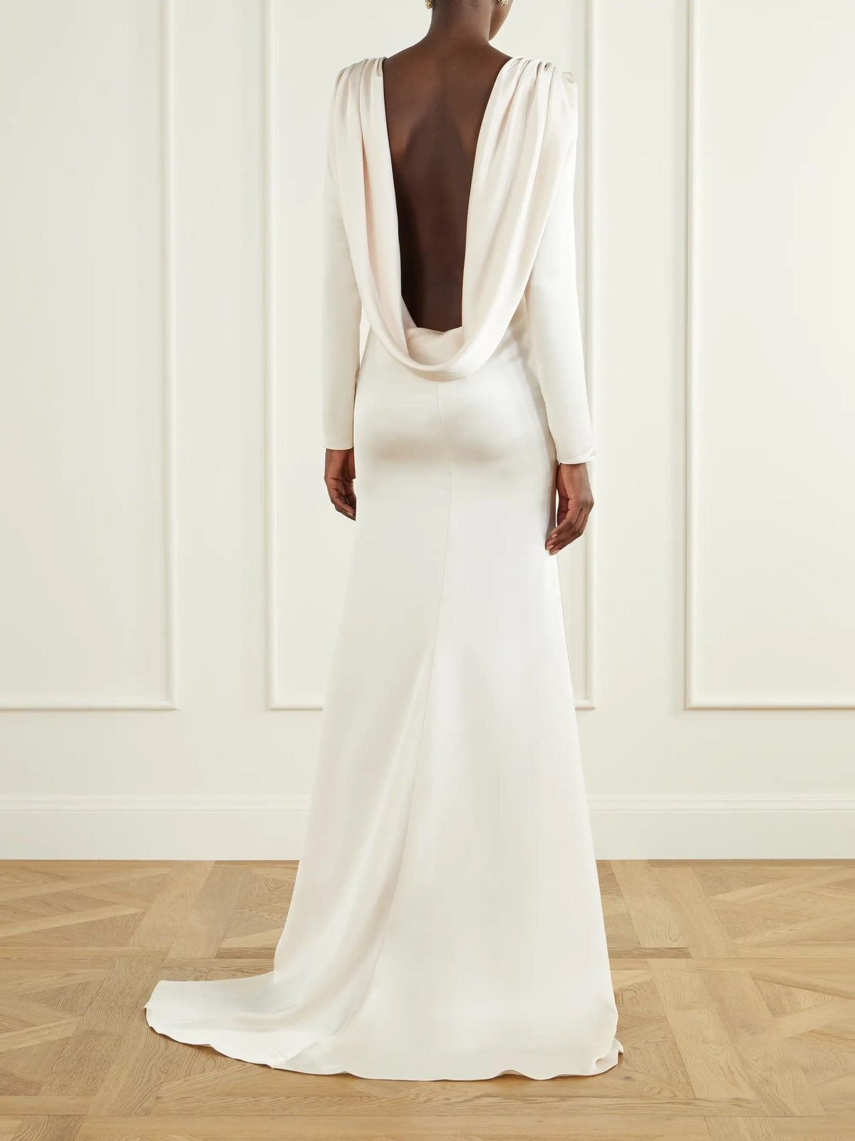 Ilkyaz Ozel Isthar Satin Gown