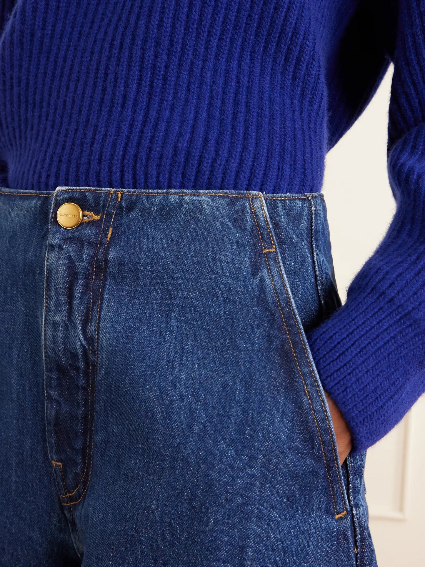 Low-rise Wide-leg Jeans