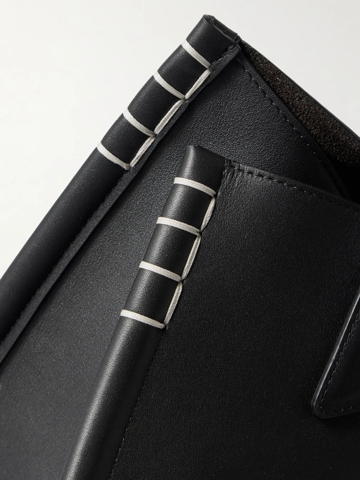 Loafer Cabas Tasseled Leather Shoulder Bag