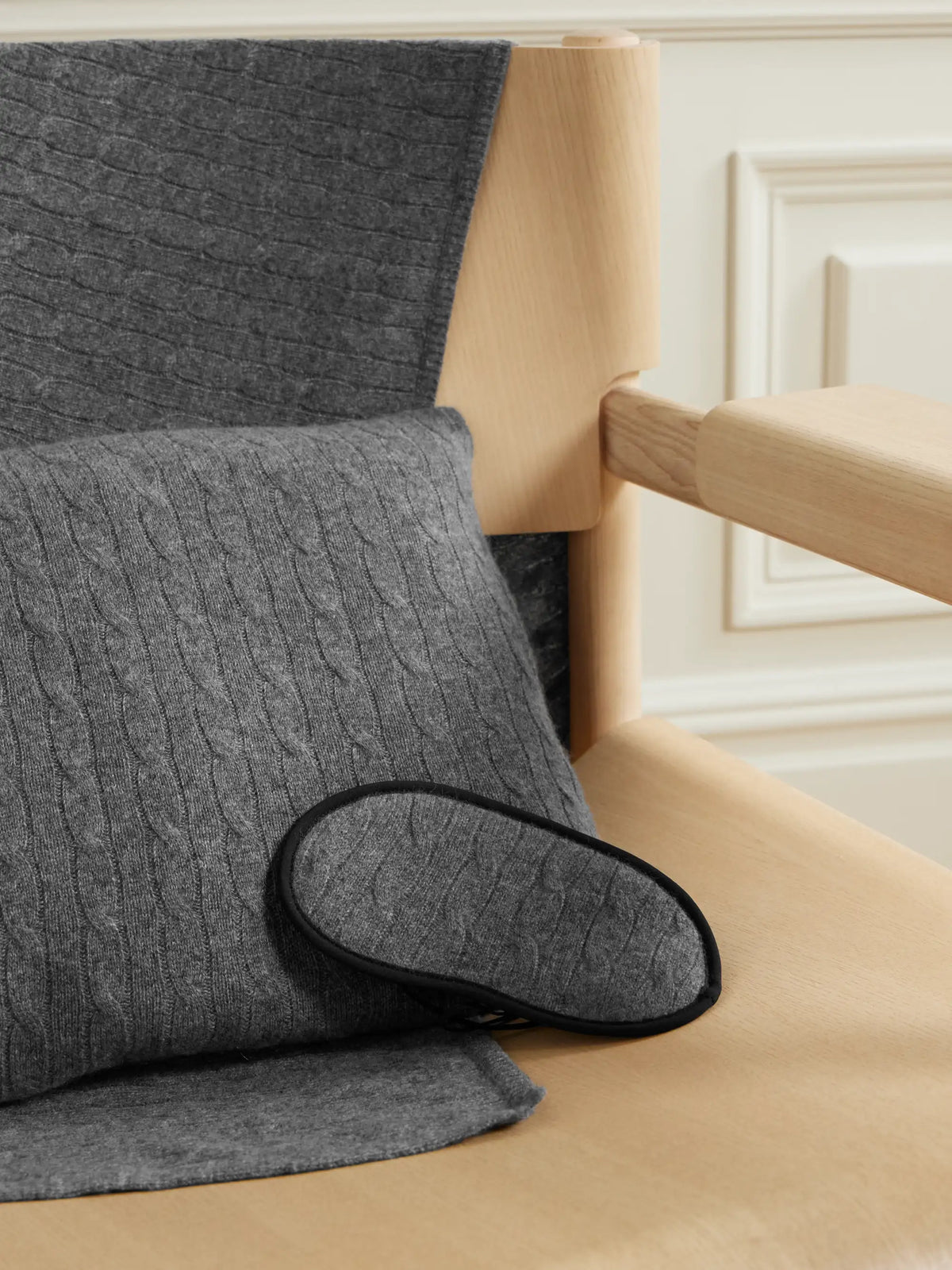 Cable-knit Cashmere Travel Set