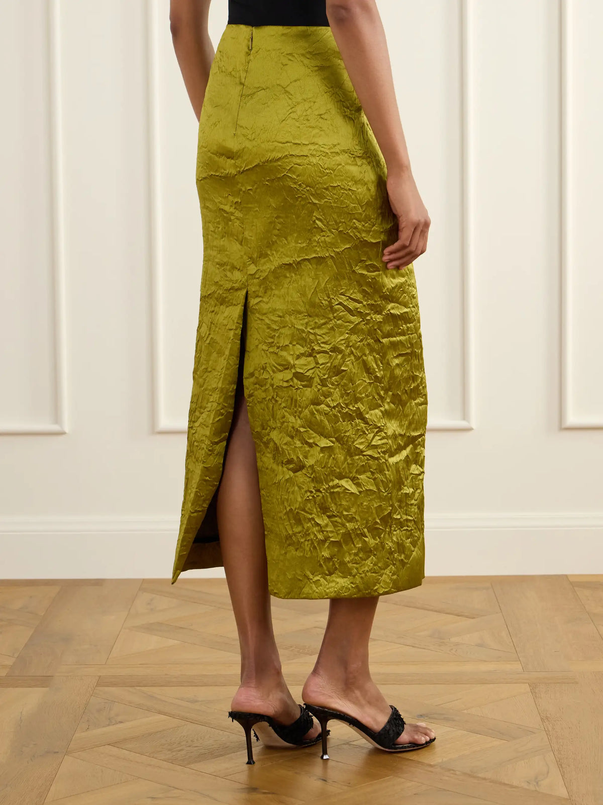 TOVE Alma Crinkled Satin Midi Skirt