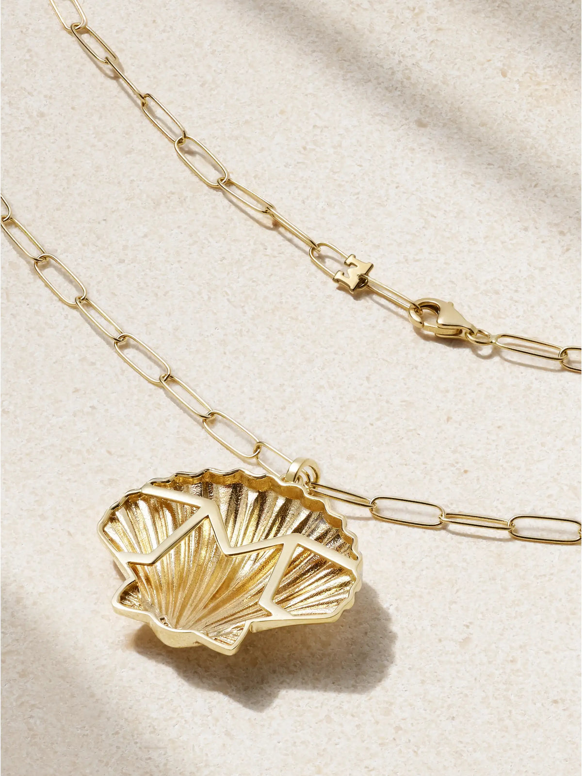 Large Venus 14-karat Gold Necklace