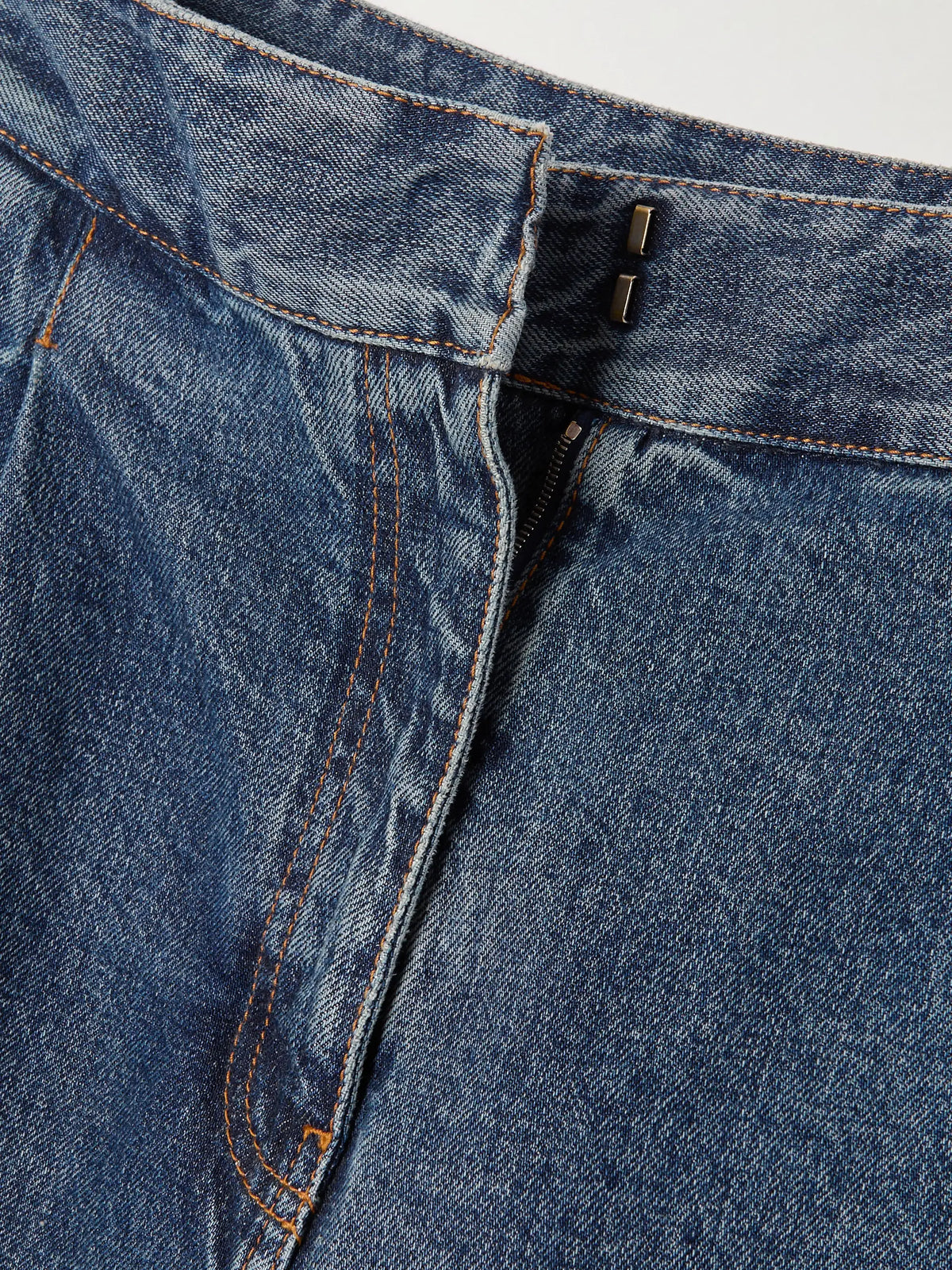 Pleated Straight-leg Jeans
