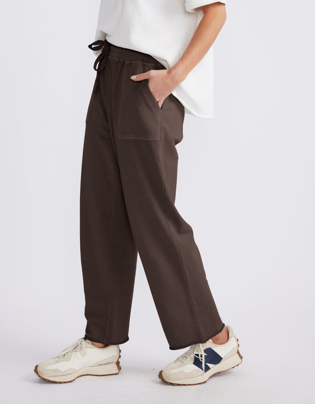 White & Co. Raw Edge Lounge Pant Washed (Chocolate)