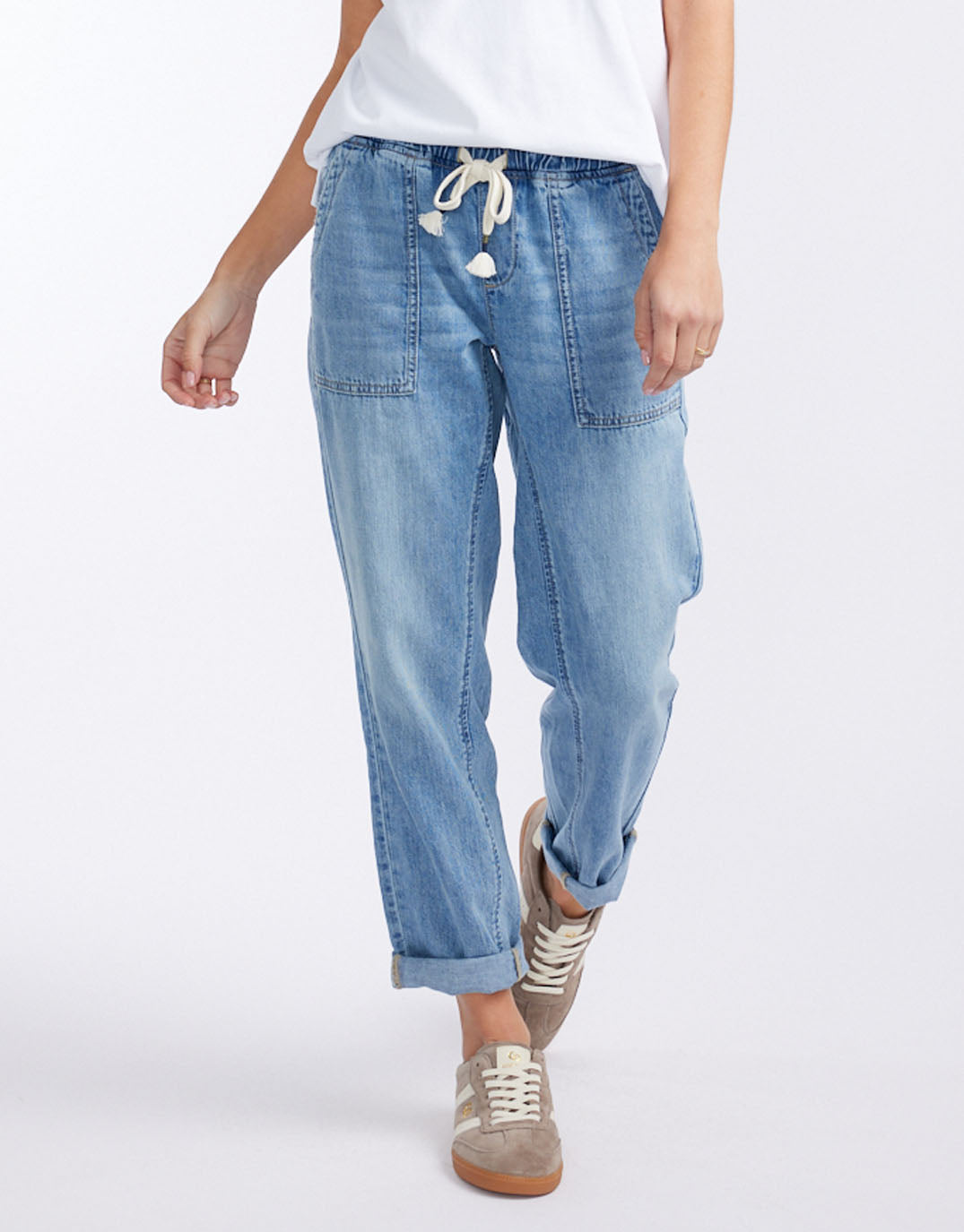White & Co. Beach Comber Pant (Mid Wash)