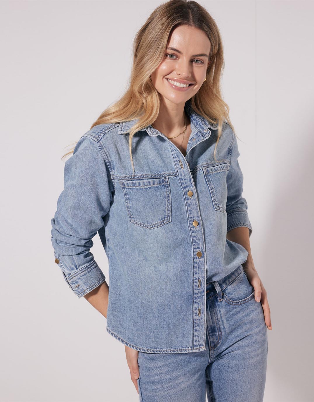White & Co. Claudia Relaxed Shirt (Mid Wash)