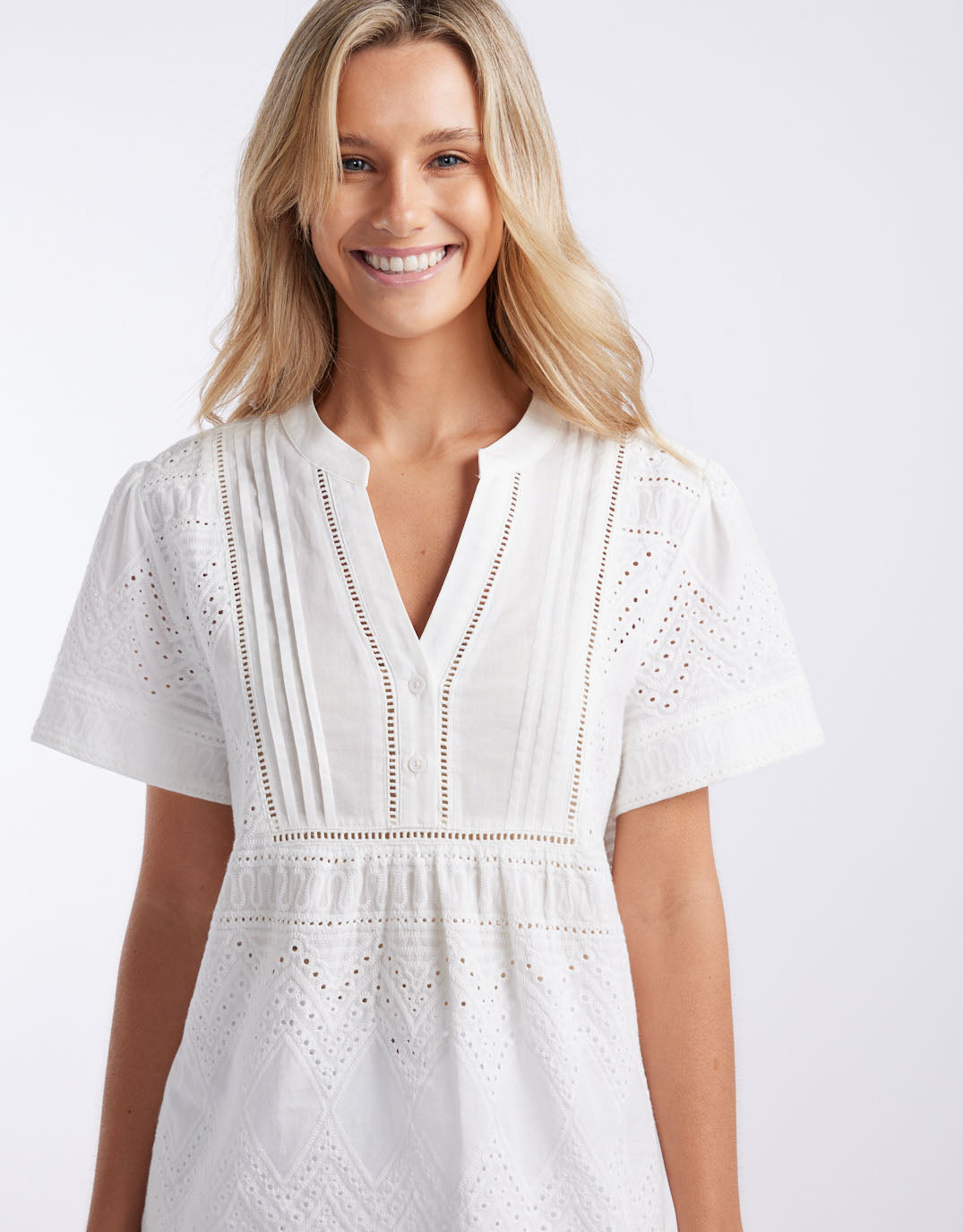White & Co. La Dolce Vita Short Sleeve Top (White)
