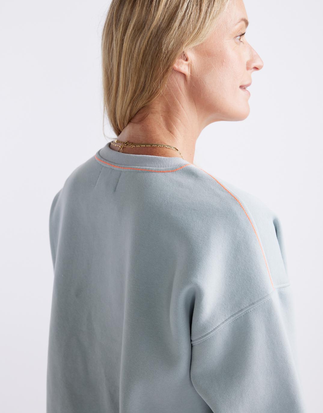White & Co. Monogram Fleece Scoop Hem Sweat (Light Blue)