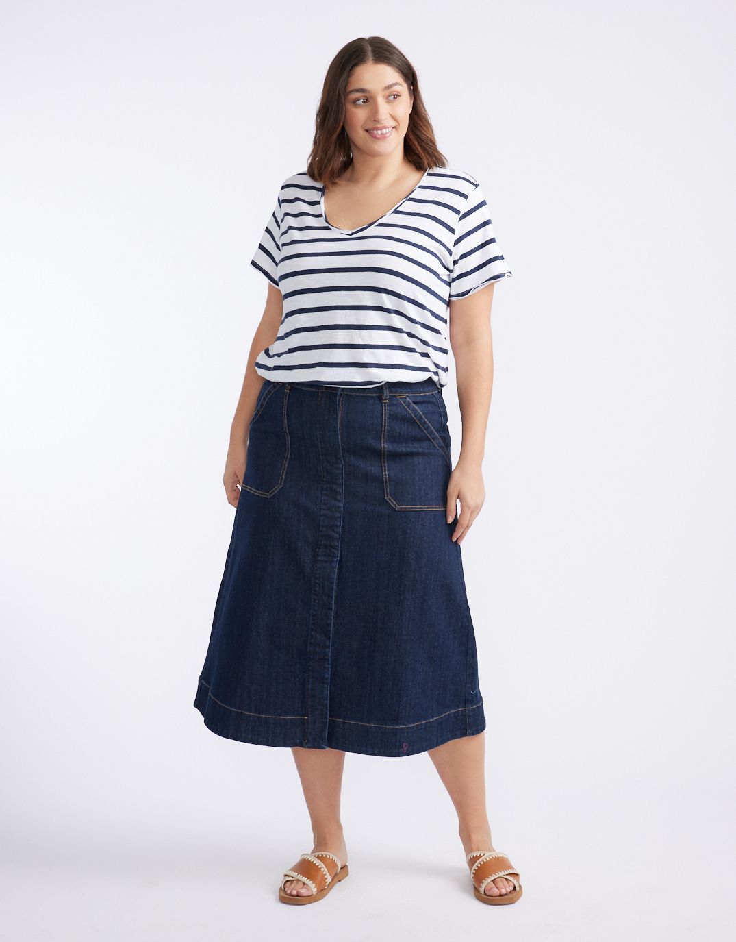 White & Co. Original V Neck T-Shirt (Navy/White Stripe)