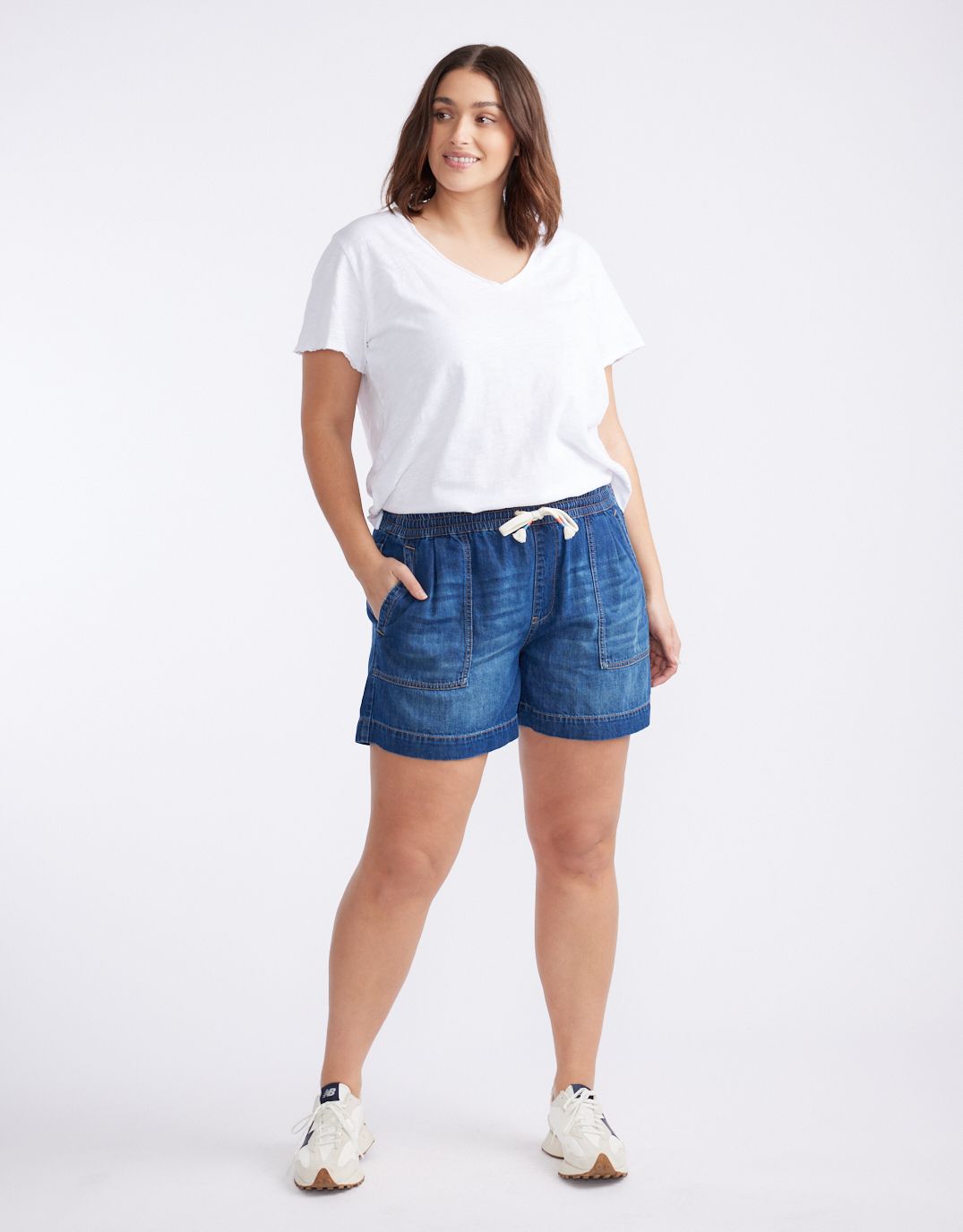 White & Co. Original V Neck T-Shirt (White)