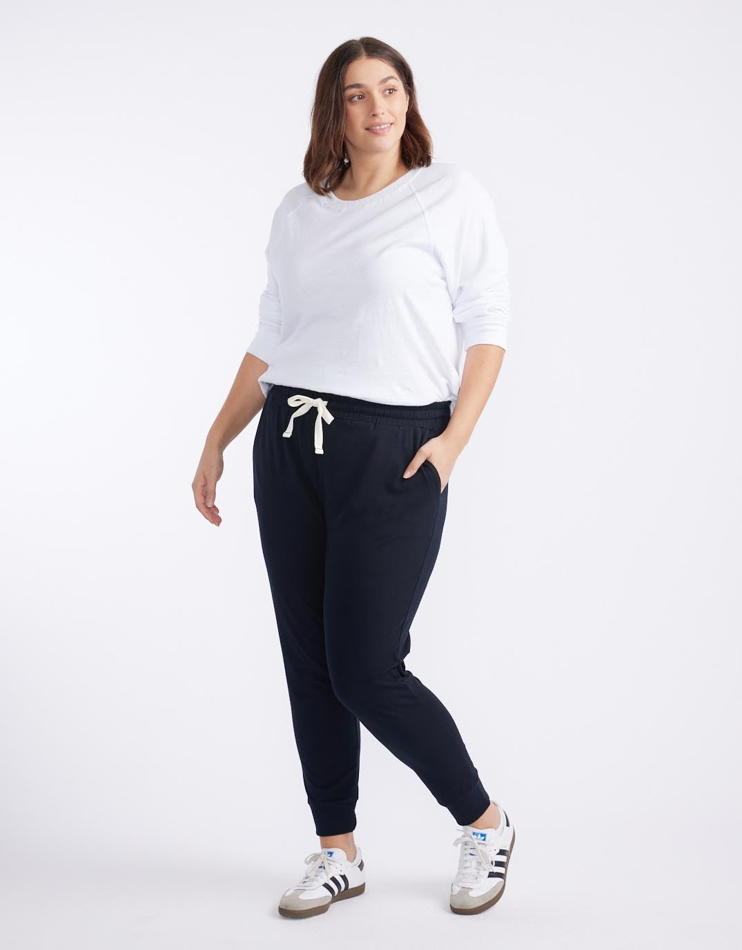 White & Co. The Sunday Lounge Pant (Black)