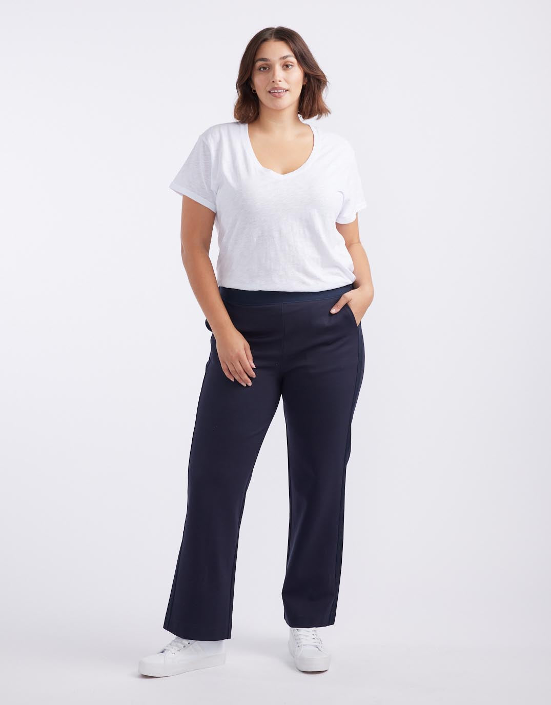 White & Co. Timeless Straight Leg Ponte Pant Navy/Navy (French Navy/Navy)