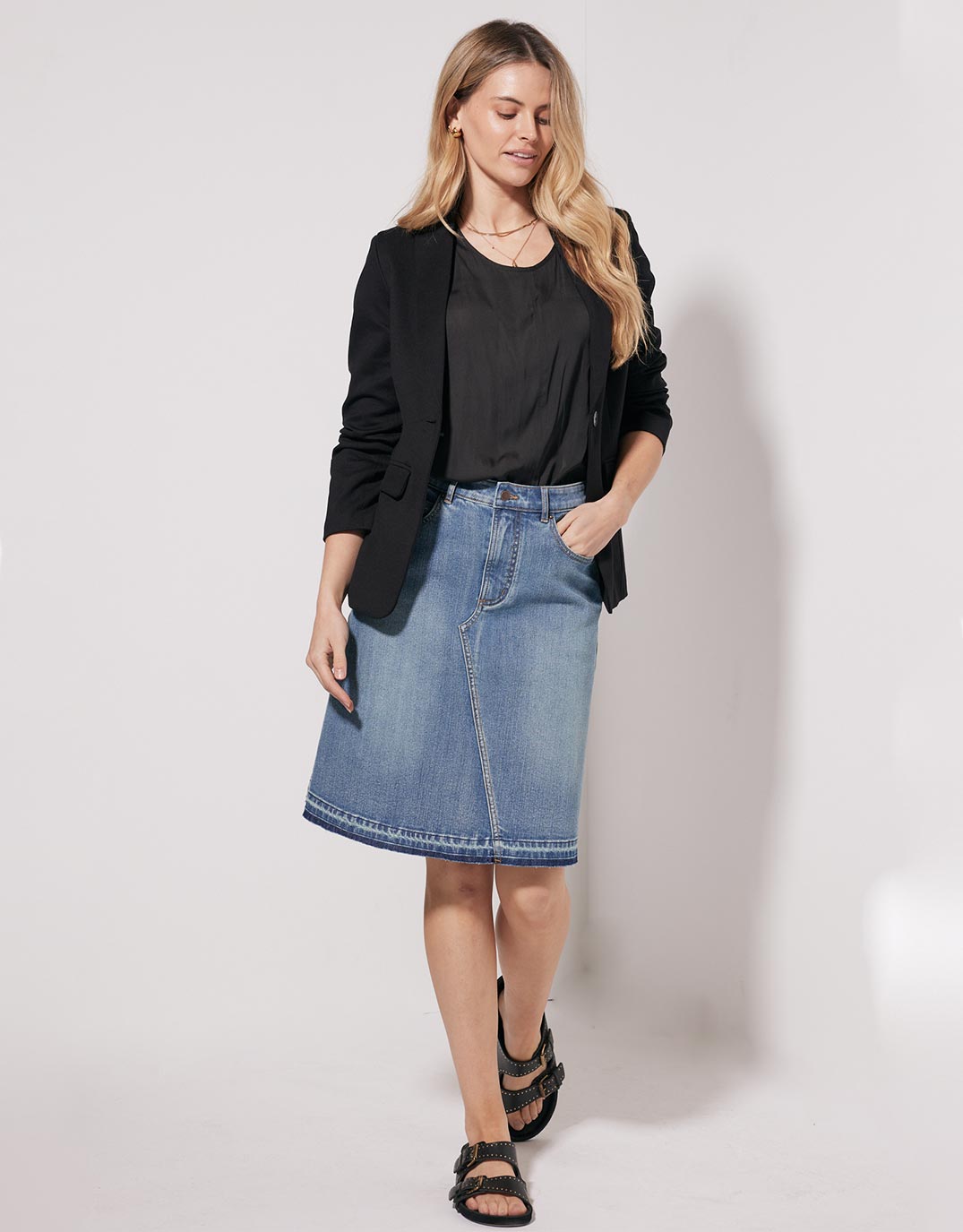 White & Co. Holly Denim Skirt (Mid Wash)
