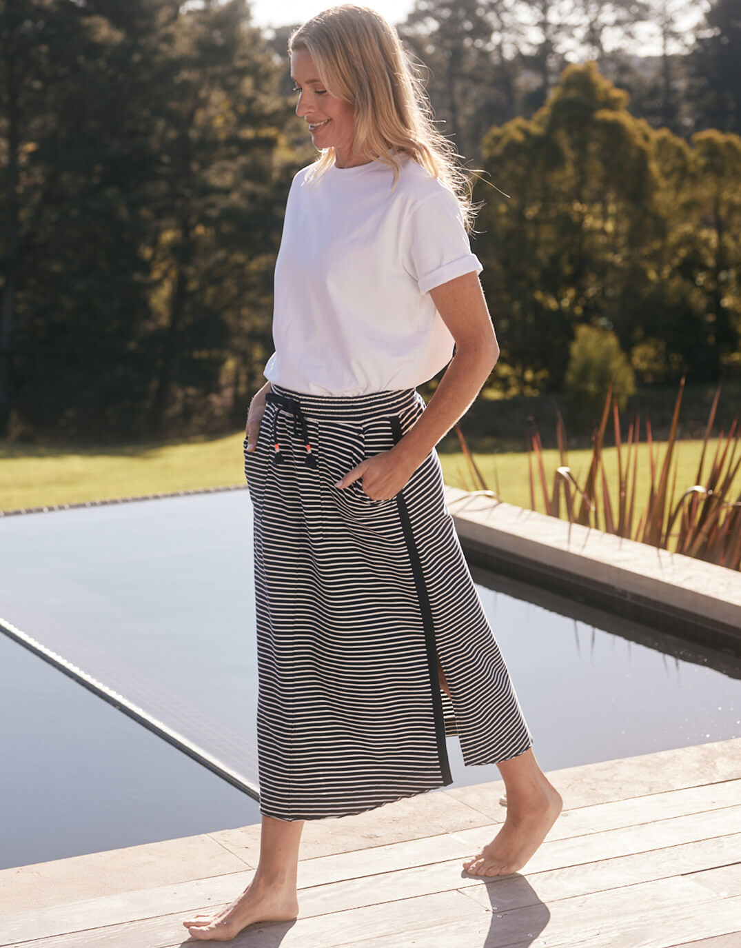 White & Co. Signature Midi Skirt (Navy/White Stripe)