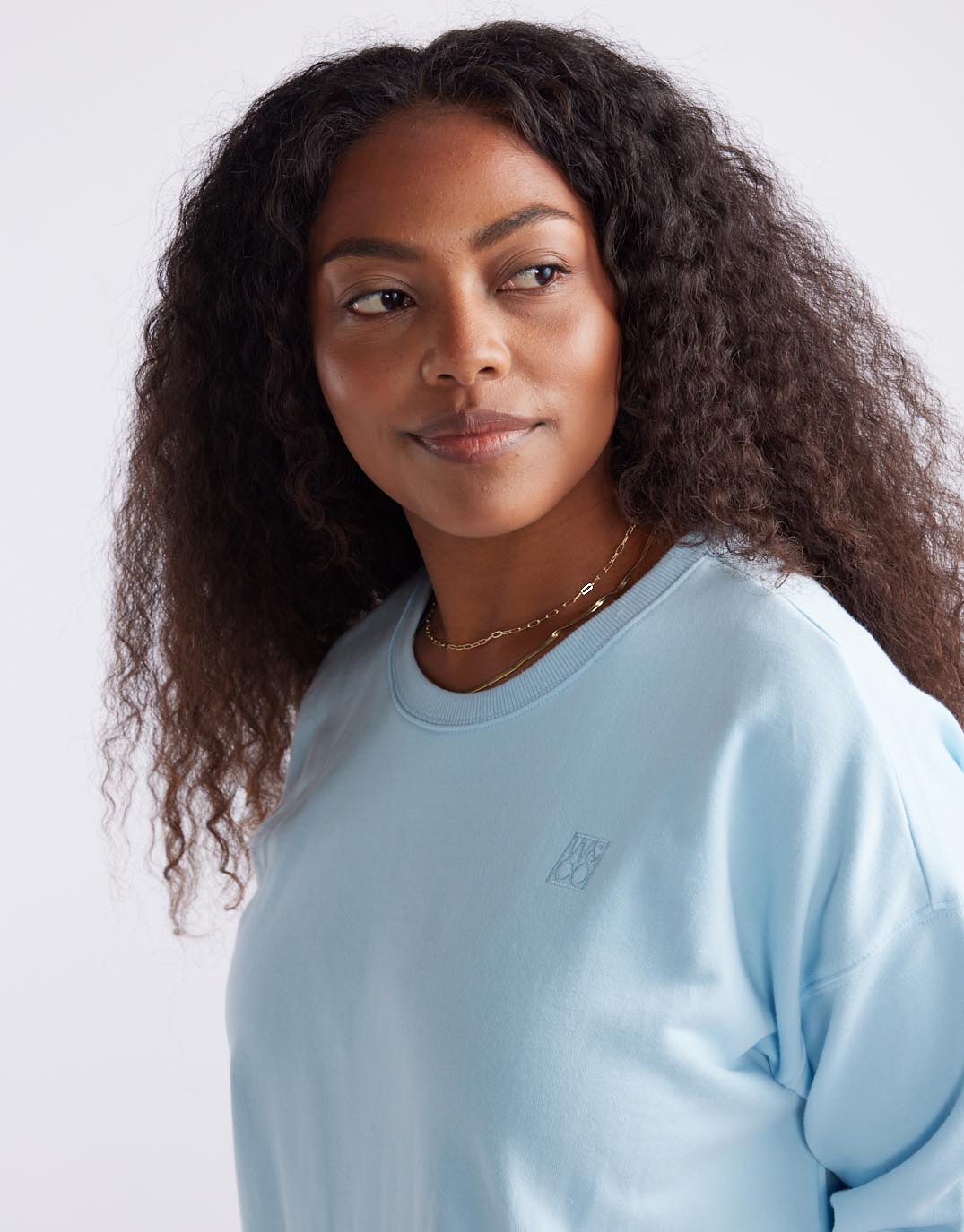 White & Co. Staple Scoop Hem Sweat (Ice Blue)