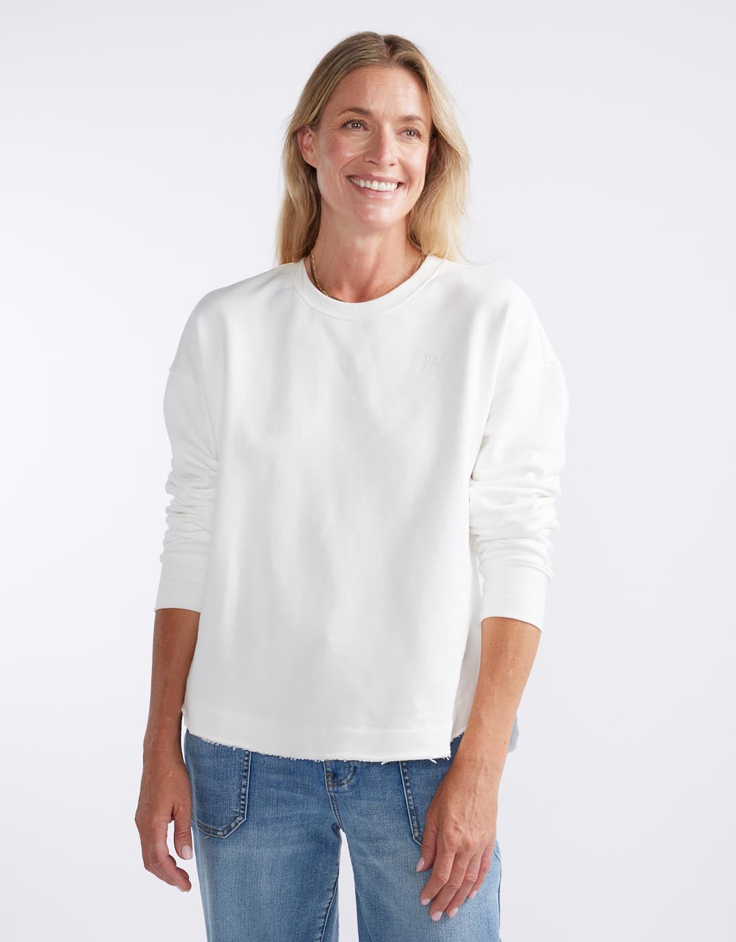 & Co. Staple Scoop Hem Sweat White (White)