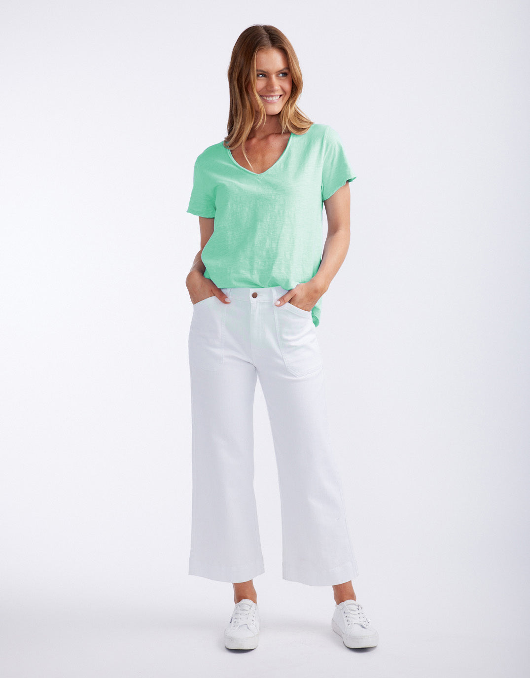 White & Co. Original V Neck T-Shirt (Honeydew Mint)