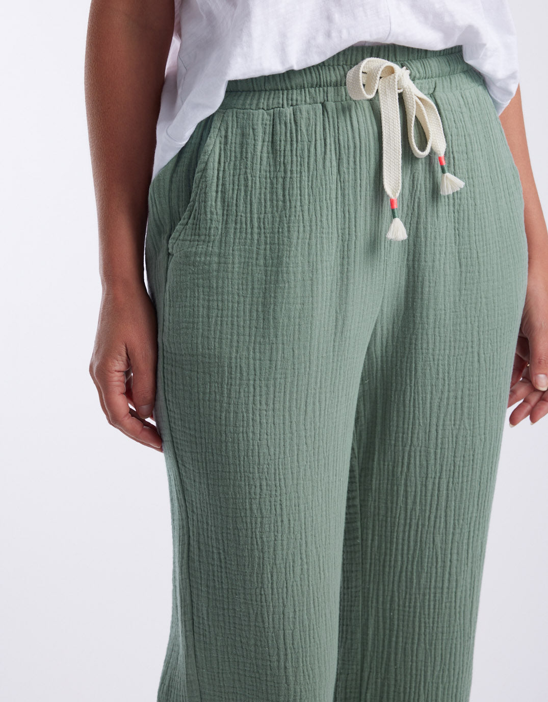 White & Co. The Coastal Pant (Sage)