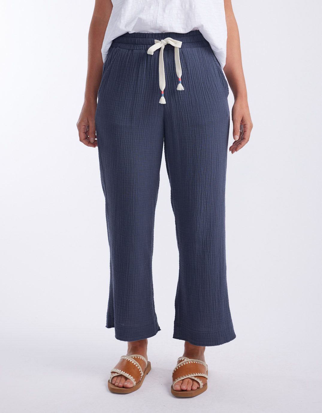 White & Co. The Coastal Pant (Washed Navy)