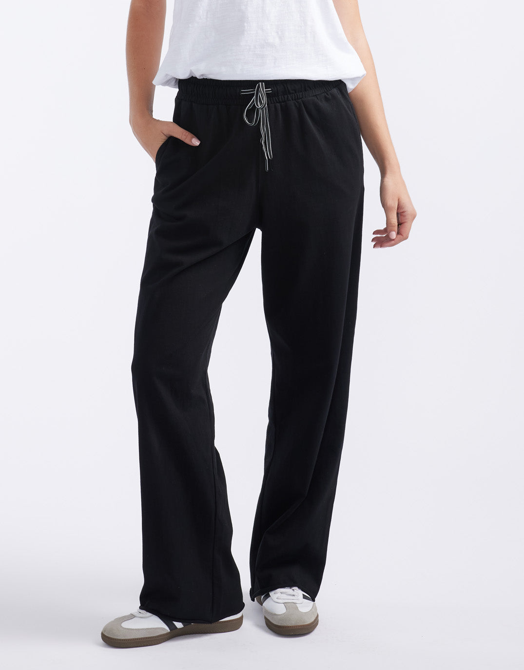 White & Co. The Lounger Pant (Black)