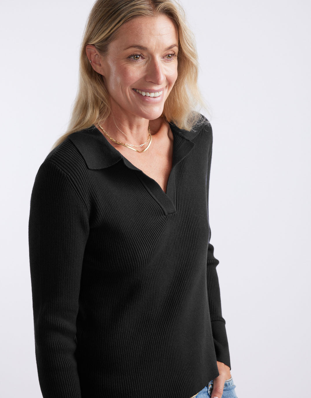 White & Co. The Refined Rib Long Sleeve Top (Black)