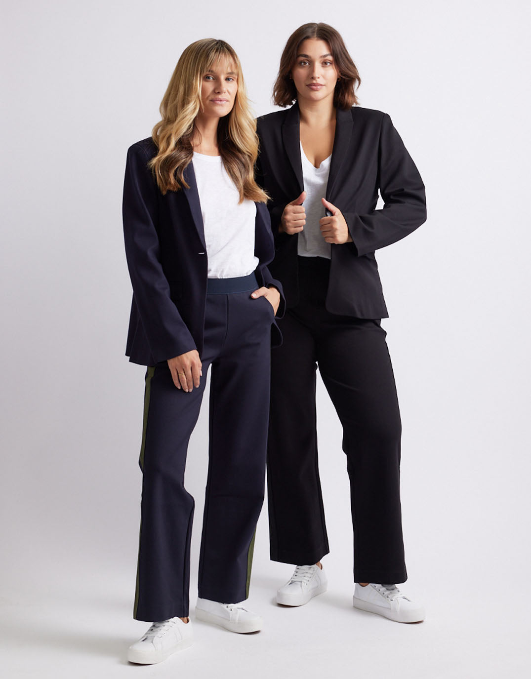 White & Co. Timeless Ponte Blazer (Navy)