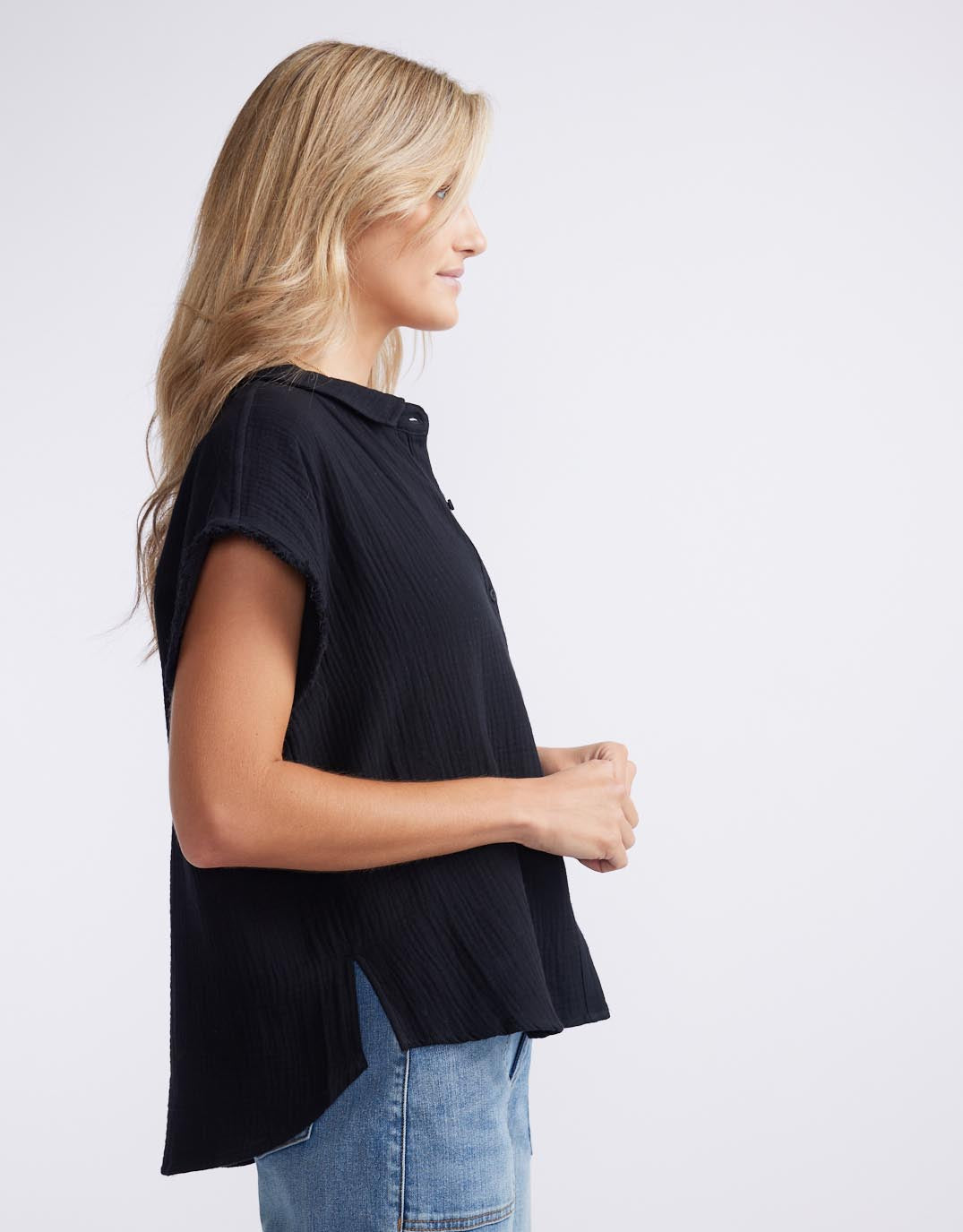 White & Co. Vacation Shirt (Black)