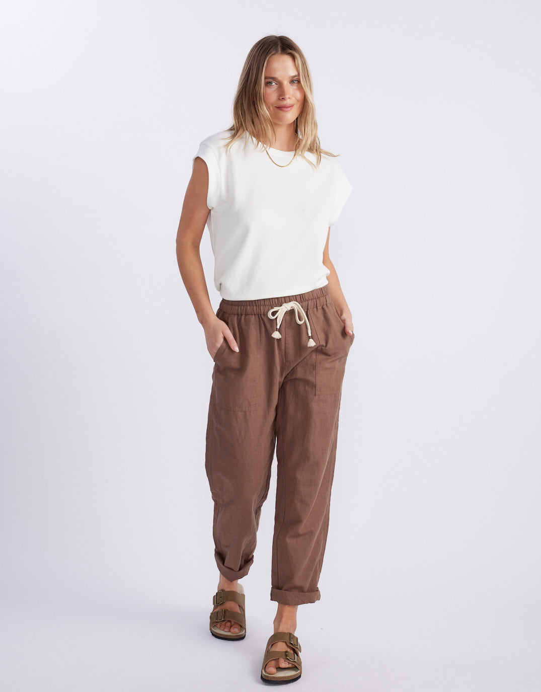 White & Co. Linen Beach Comber Pant (Chocolate)