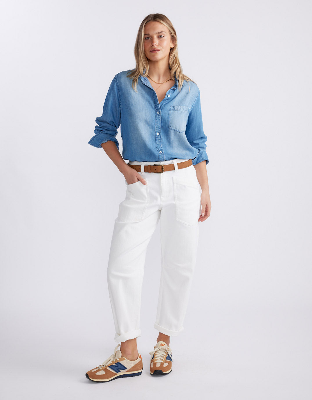 White & Co. Saskia Stretch Cargo Barrel Jean (White)