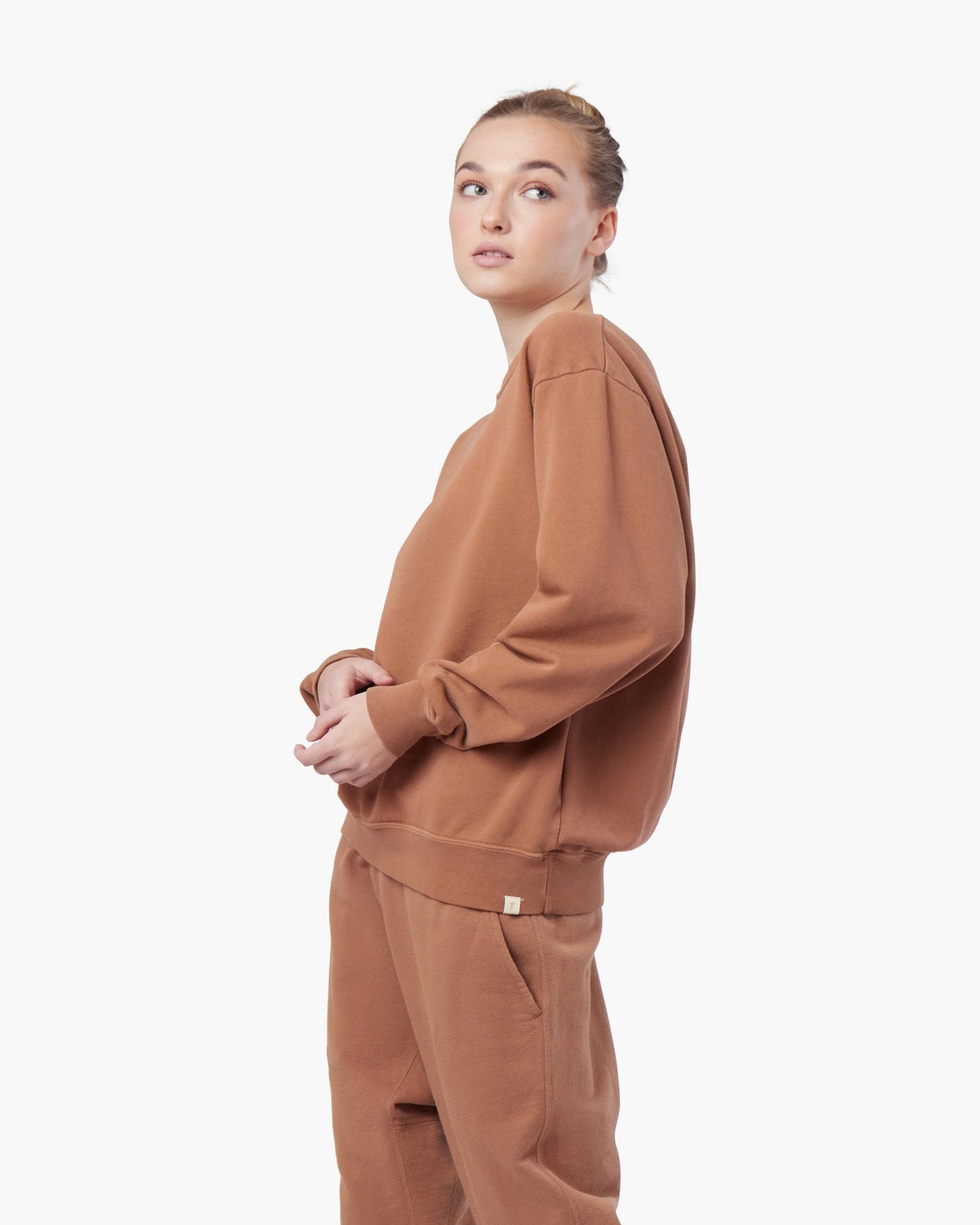 Core Classic Crewneck (Nutmeg)
