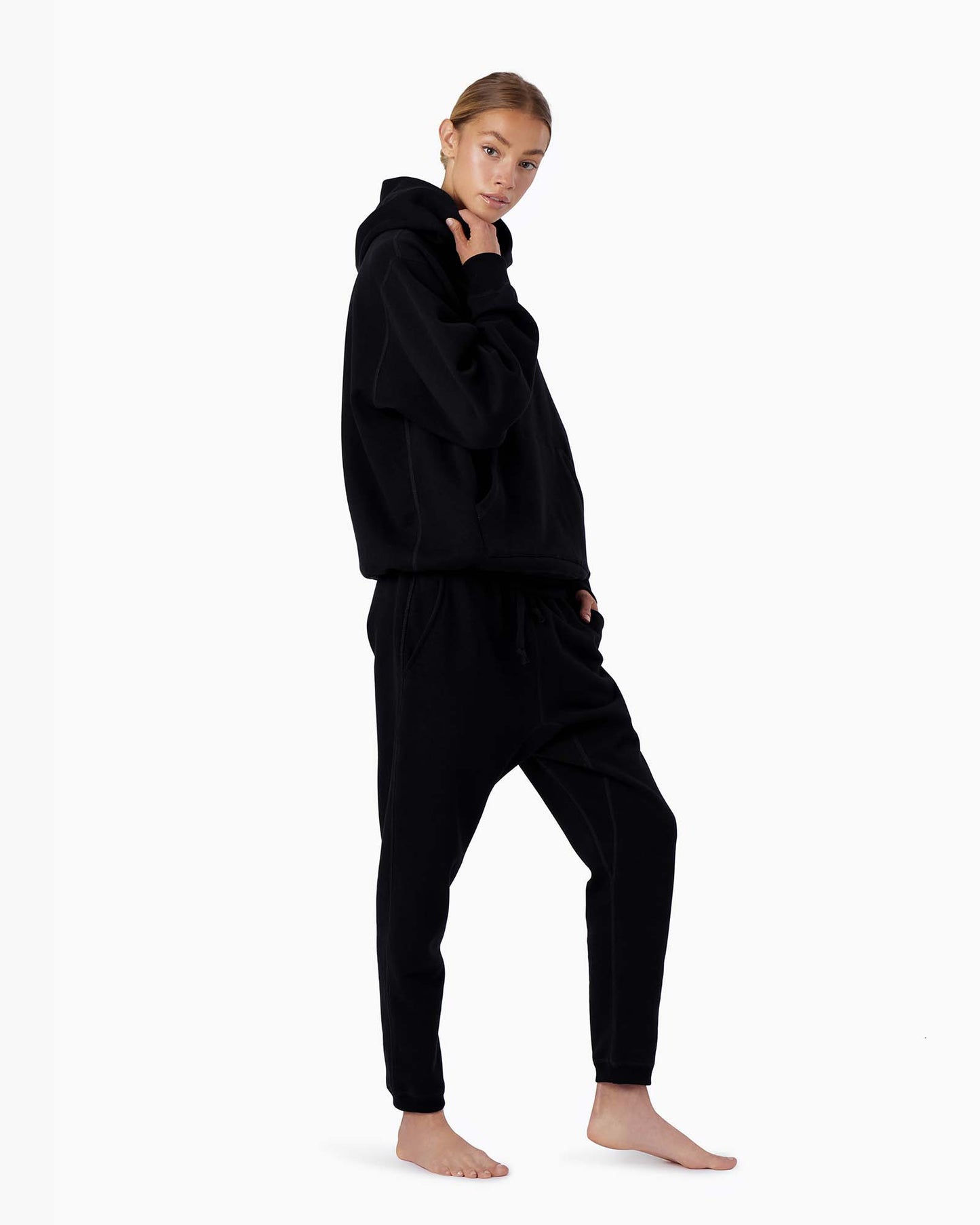 Core Fleece Hoodie (Black)